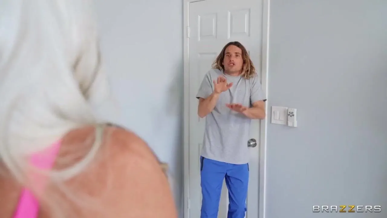 Free HD Sneaky Grandma / Brazzers Video